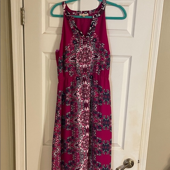 Skies Are Blue Dresses & Skirts - Skies Are Blue Magenta and White Patterned Midi Dress Screams  elegant and FUN